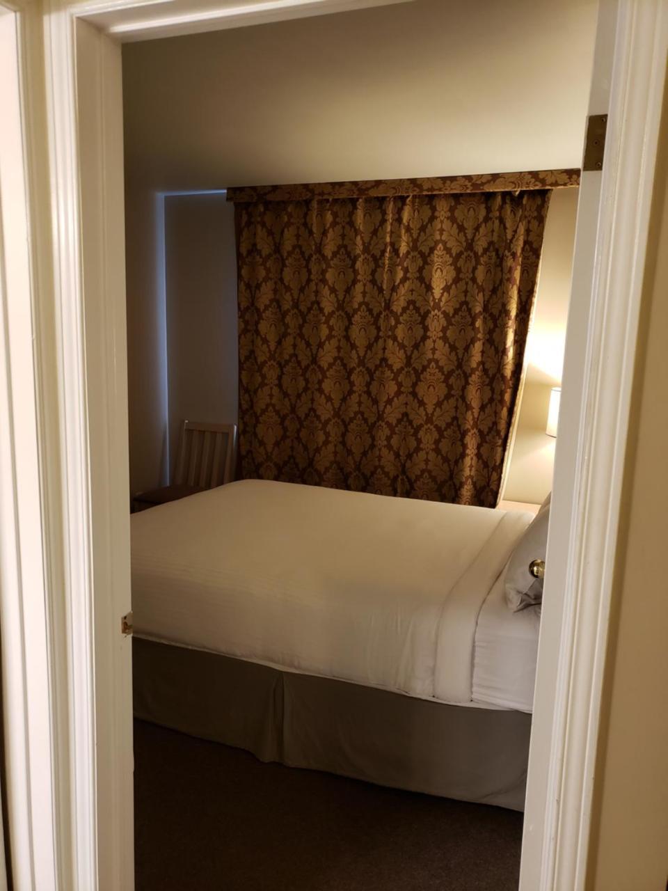 Shemron Suites Hotel Deep River Exterior foto